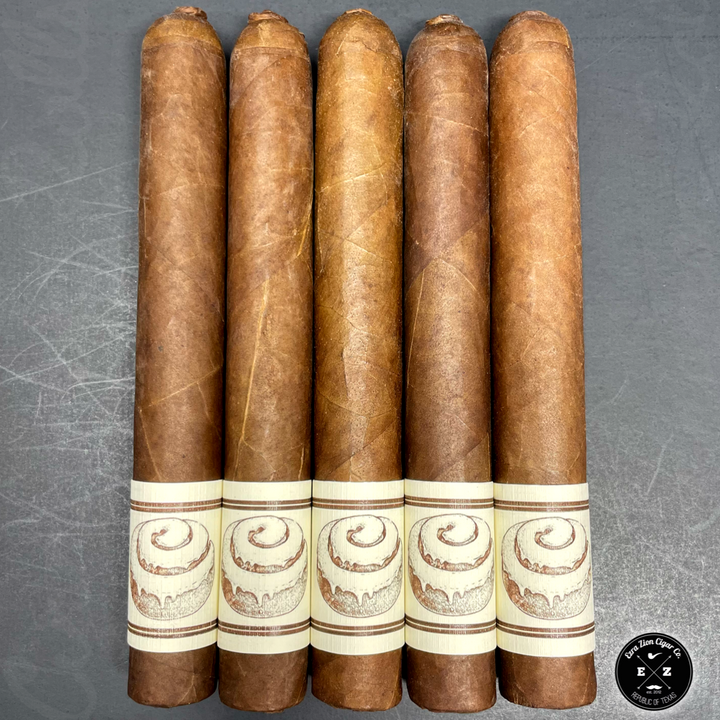 CINNAMON ROLLS & ICING XQ